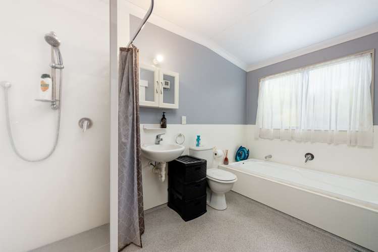 2 Lysaght Place Welcome Bay_11