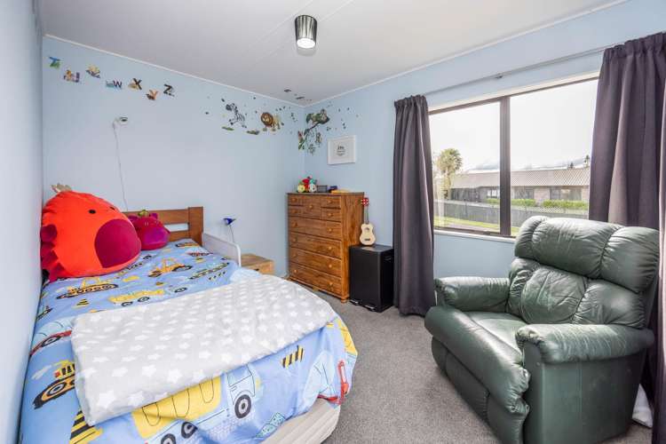 70 Sunnyhills Avenue Glenview_13