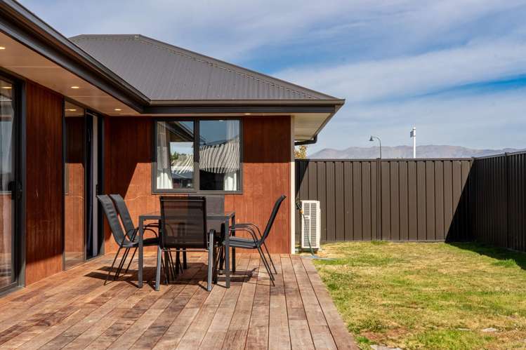 27 Lakeland Avenue Twizel_19