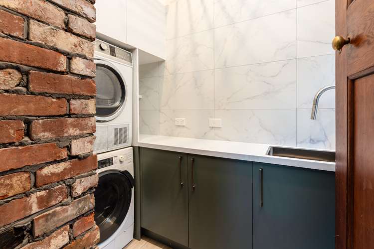 16 Burnett Street Calton Hill_19