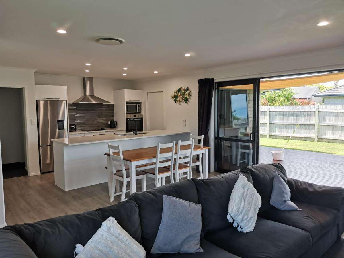 Family living close to beaches 1