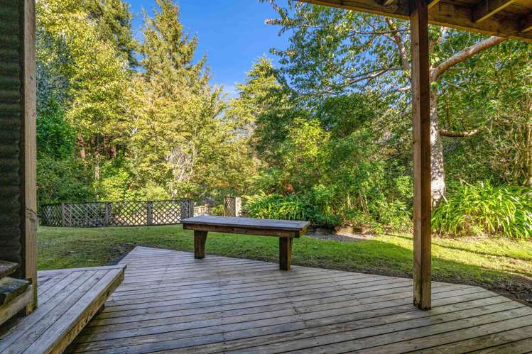 21b Sequoia Grove Merrilands_21