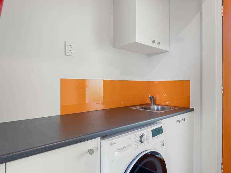 70 Houchens Road Glenview_13