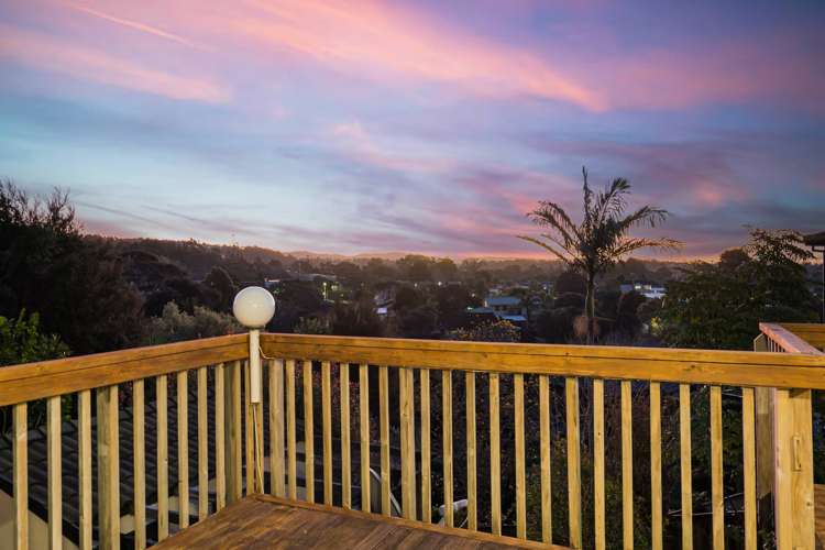 45 Chamari Close Titirangi_15