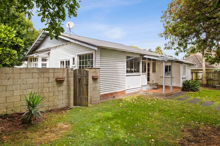 201 Derby Street Gisborne_17