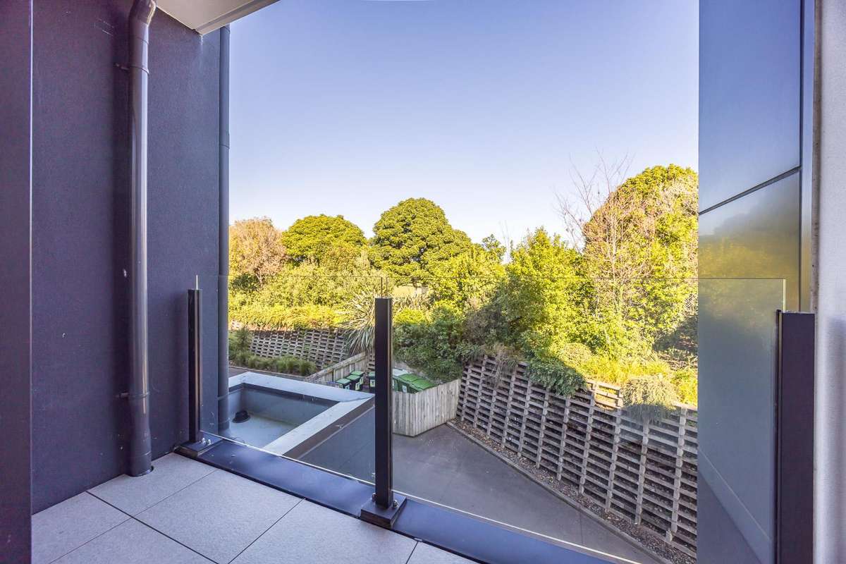 52/8 Thompson Park Road_3