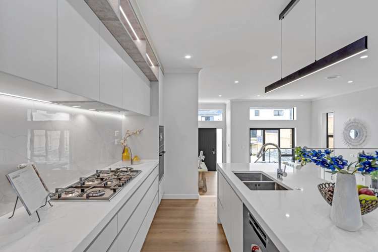 63 Koromeke Street Flat Bush_6