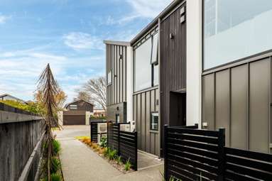 2/24 Devonport Lane_2