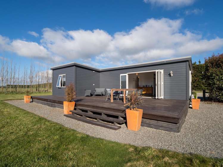 672 Highfield Road Burnham_18