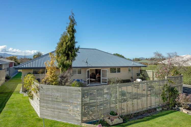 8 Temple Mews Renwick_20