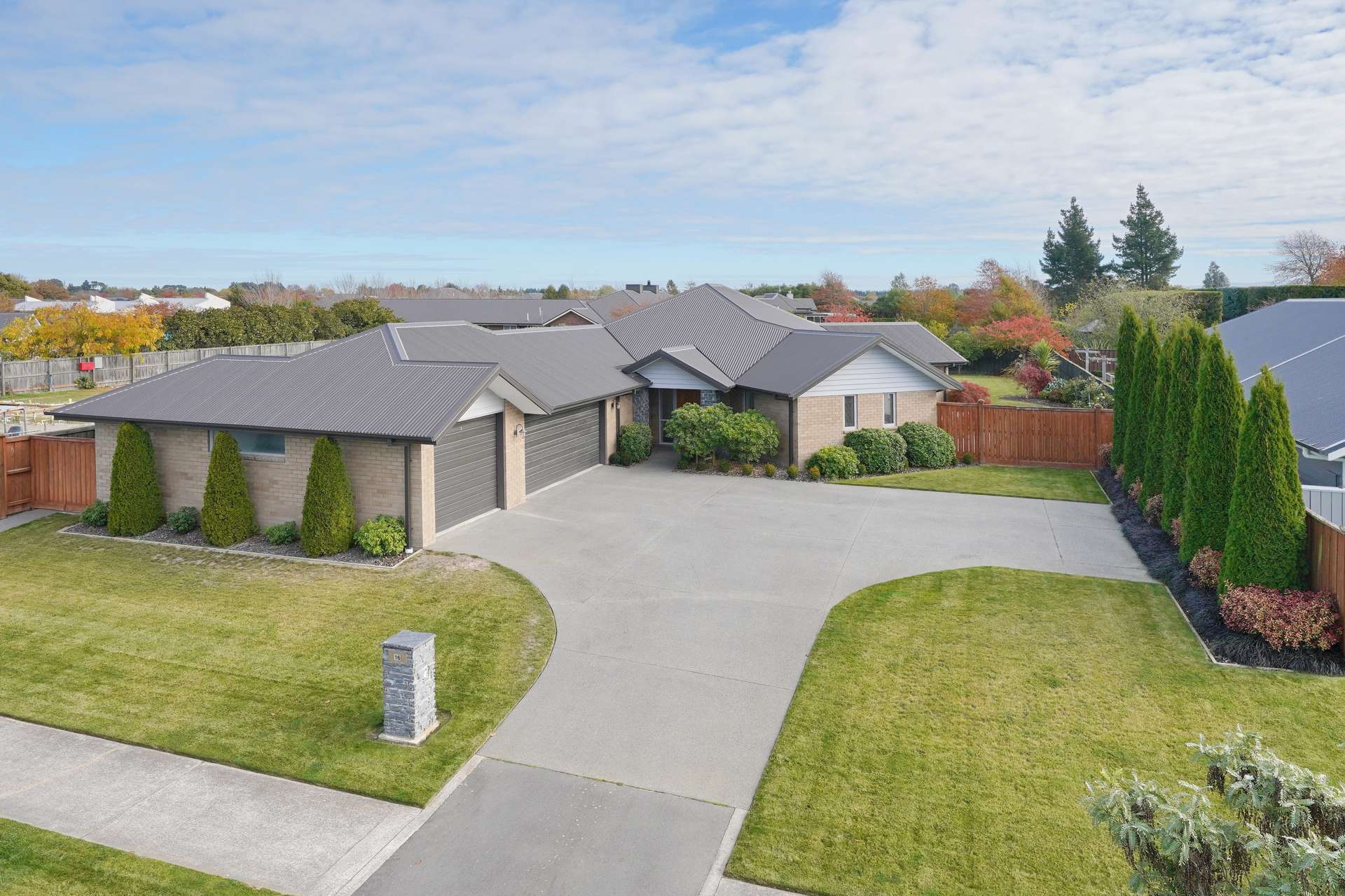 16 Barnsley Crescent West Melton_0