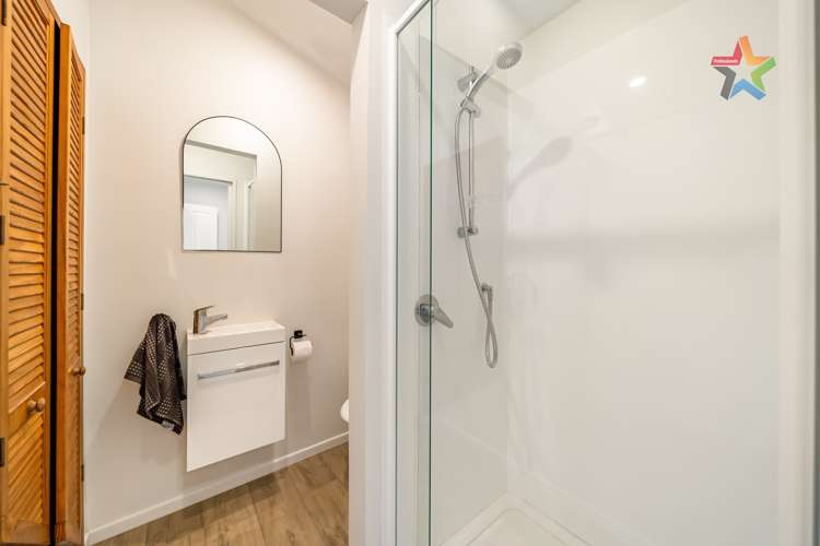 6 Sarah Way Crofton Downs_25