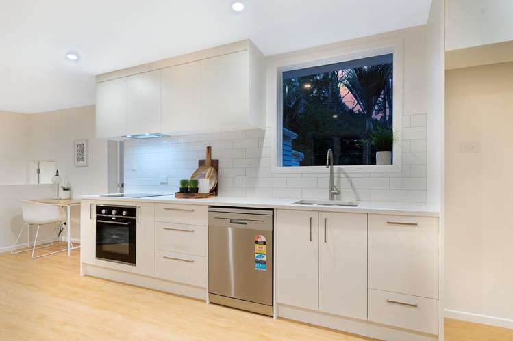 31 Ngaio Road Titirangi_6