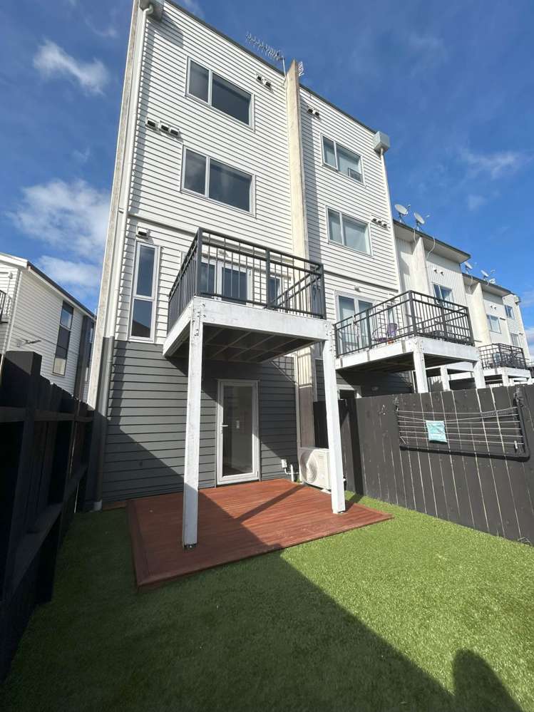 60 Niu Lane Te Atatu South_0