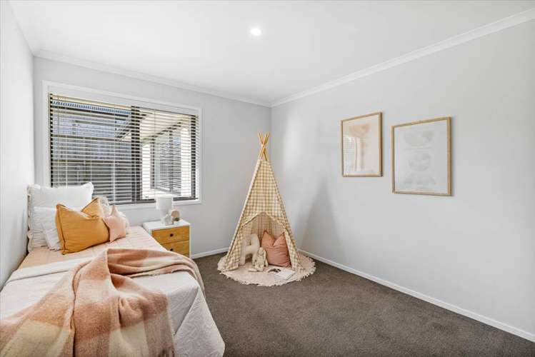 13 Tarata Place Owhata_15