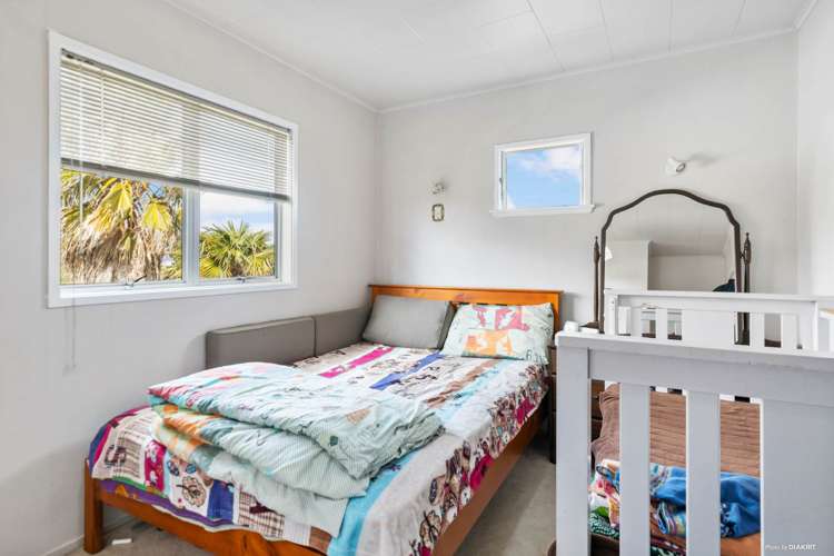 81 Goodall Street Hillsborough_12