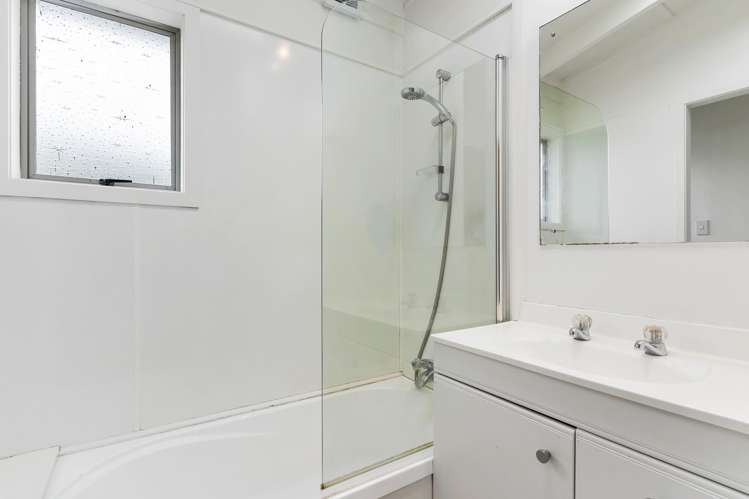 5 Puriri Road Beachlands_12