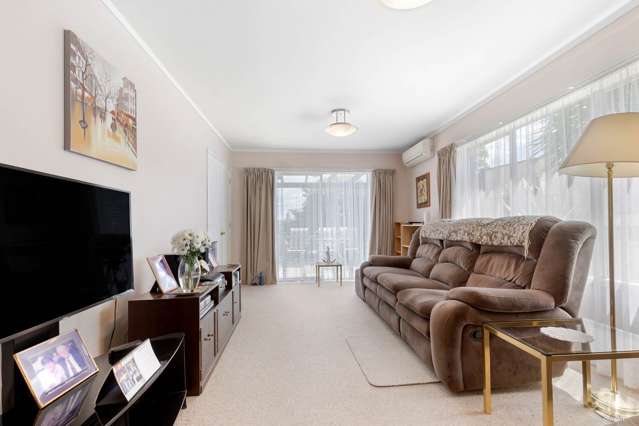 1/4 Capilano Place Glenfield_1