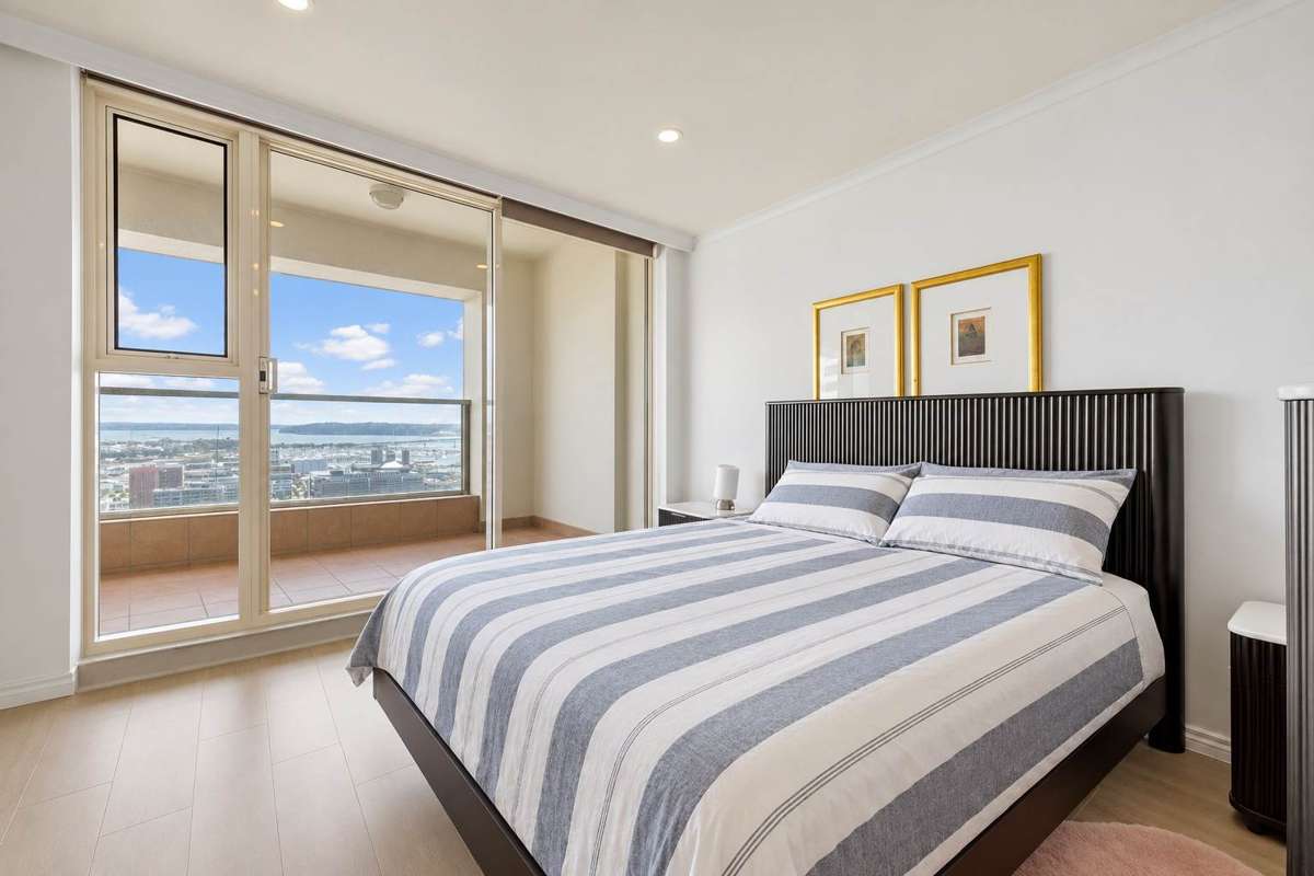 2403/8 Albert Street_1
