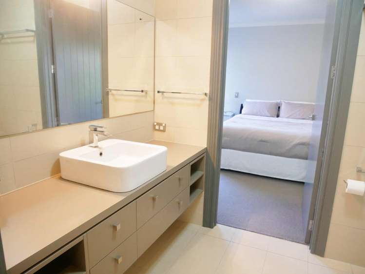 543 Harewood Road Harewood_10