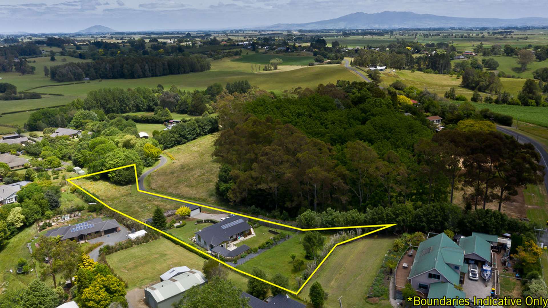 Archived listing photograph of 1/625 Peacockes Road