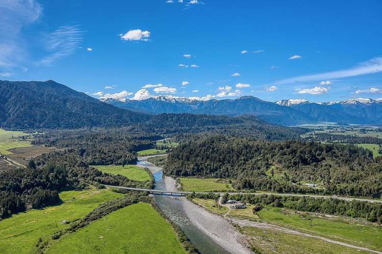 91 Beach Road Kakapotahi_42