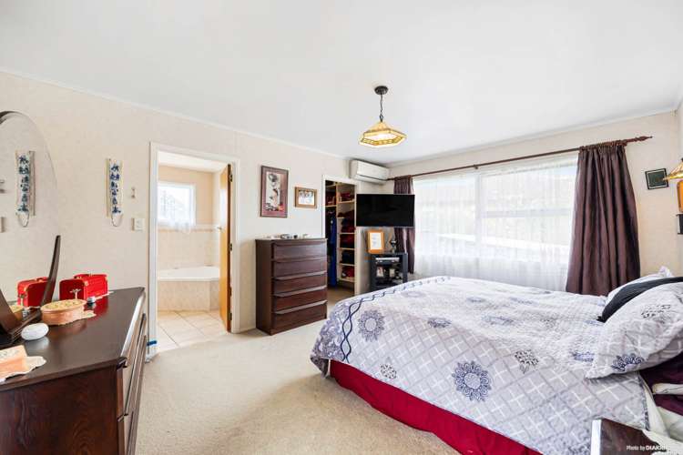 16 Kurnell Drive Botany Downs_11