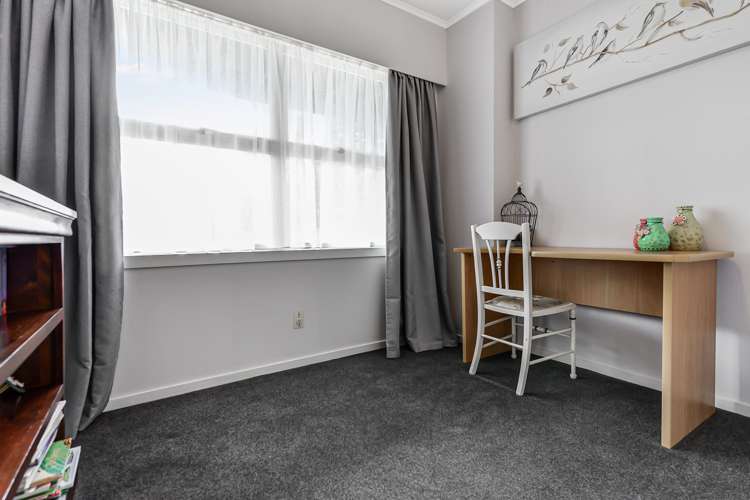 29 Ashurst Avenue Pukete_10