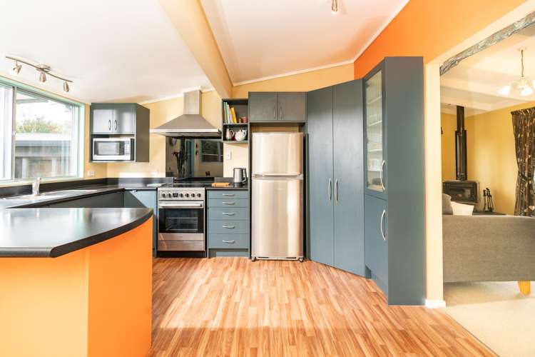 12 Fiona Grove Karori_1