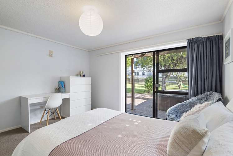 63 Seacliffe Avenue Belmont_10