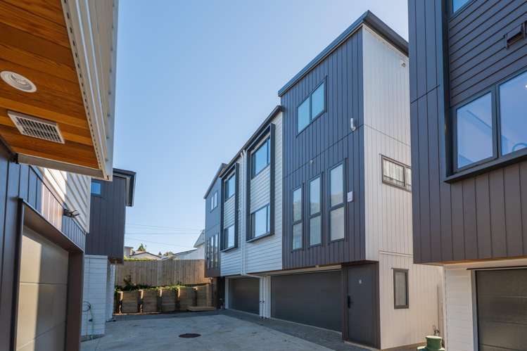 Lot 3/80 Goodall Street Hillsborough_24