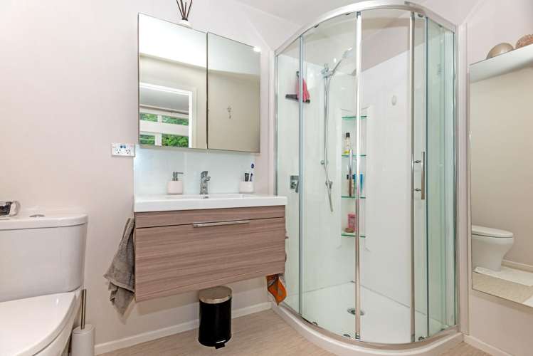 12 Marian Drive Inner Kaiti_12