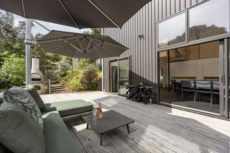 21 & 21a Beach Valley Road Piha_10