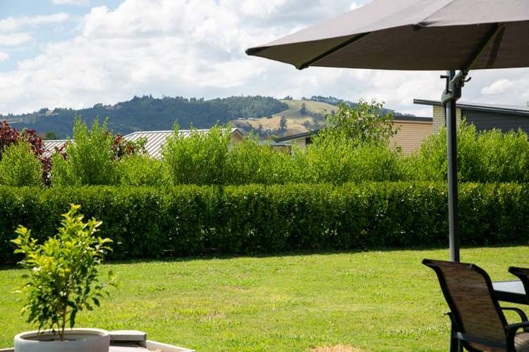 20 Alan Livingston Drive Cambridge_19