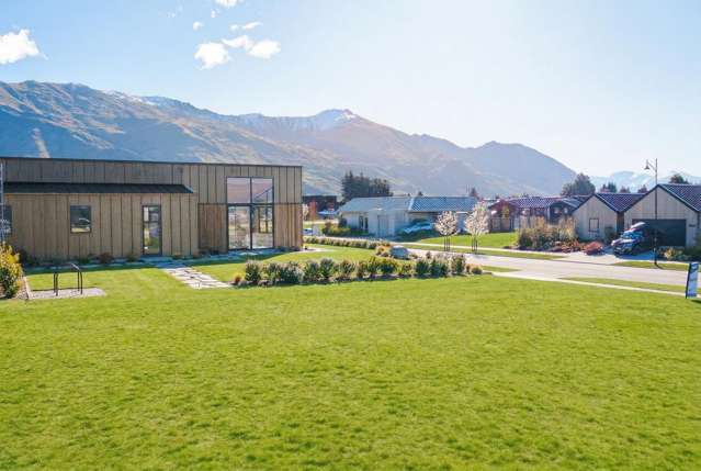 10 Doug Ledgerwood Drive Wanaka_2