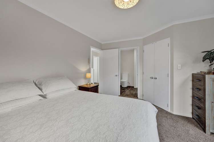 2 Kawaroa Close New Plymouth Central_12