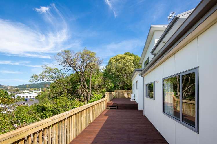 5 Hampton Hill Road Tawa_23