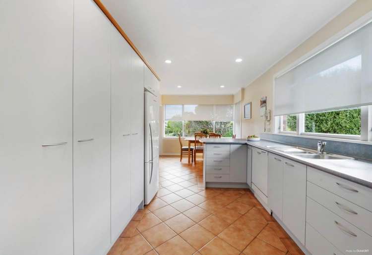 13 Quibray Place Botany Downs_8