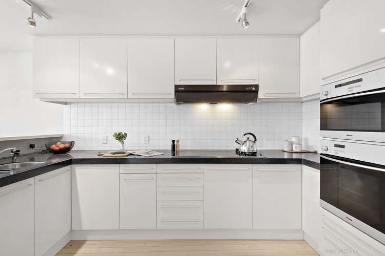 1/328 Oriental Parade Oriental Bay_6