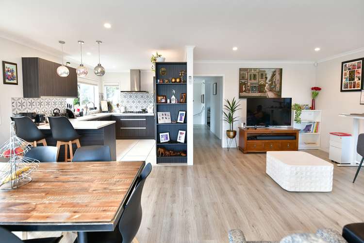 780 East Coast Road Oteha_1