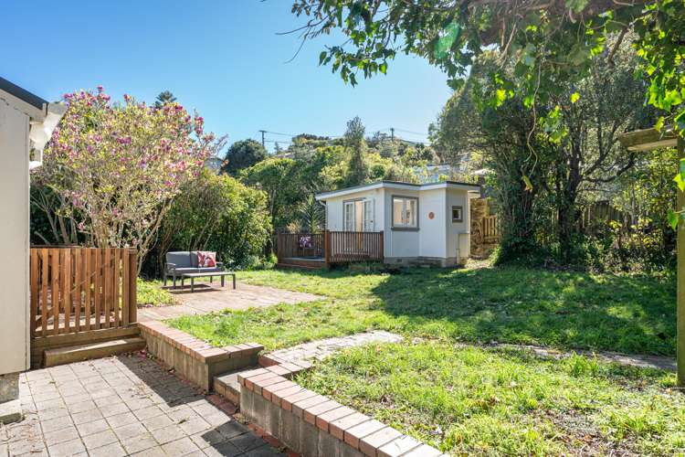 27 Victory Avenue Karori_17