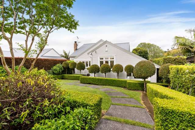 Perfectly manicured Remuera bungalow ‘takes people’s breath away’