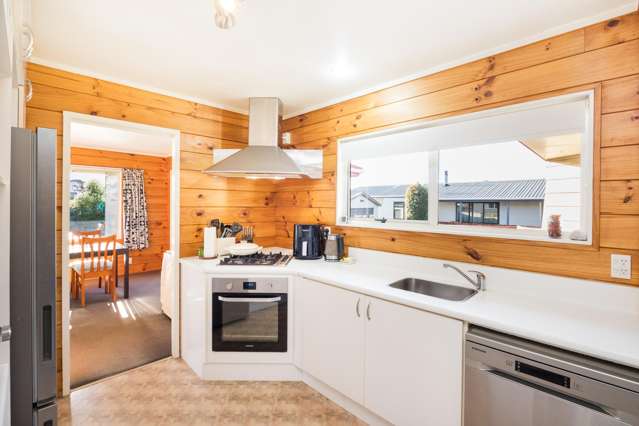 7C Mountfort Grove Feilding_1