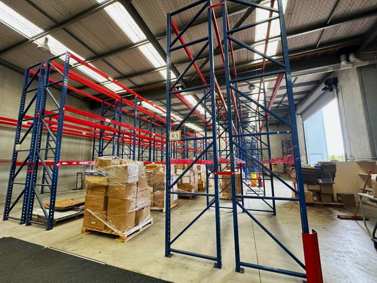 Unit 4/11 Orbit Drive Rosedale_5