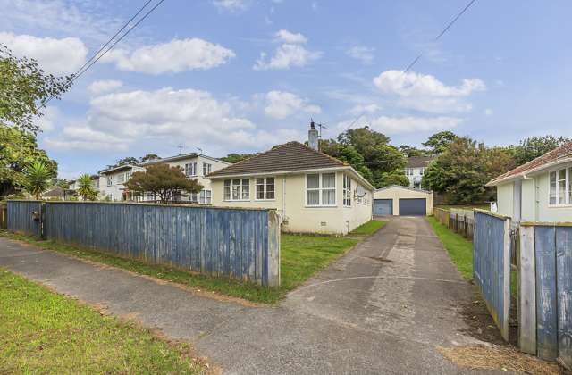 52 Mungavin Avenue Porirua East_2