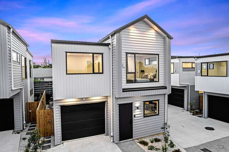 15,17&19 Quibray Place Botany Downs_19