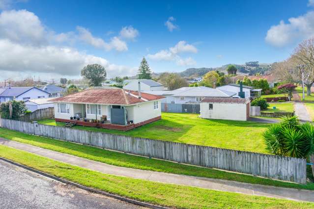 Corner Home in Huntly