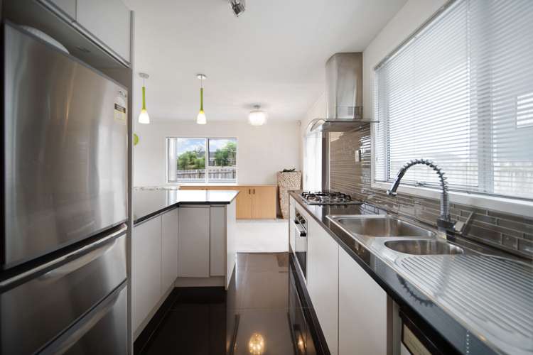 2/1 Funnell Place Manurewa_9