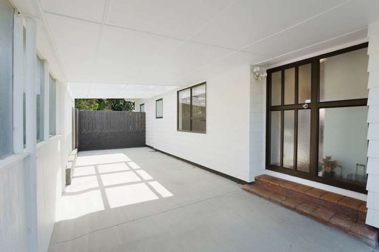 124 Archibald Road Kelston_22