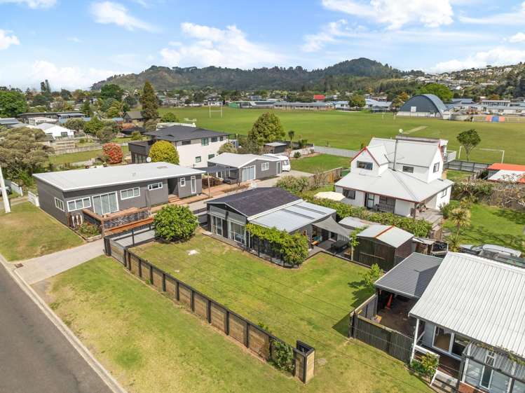 208 Port Road Whangamata_1